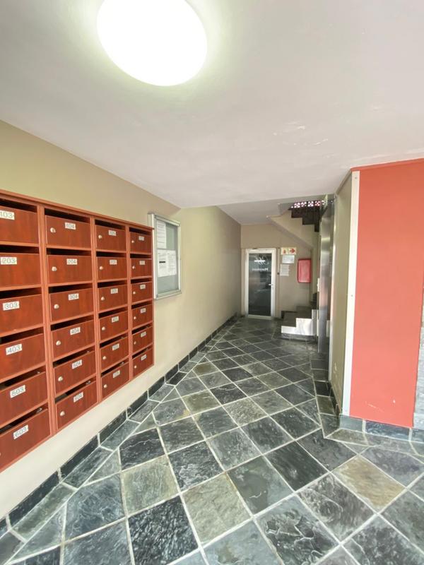 To Let 1 Bedroom Property for Rent in Green Point Western Cape